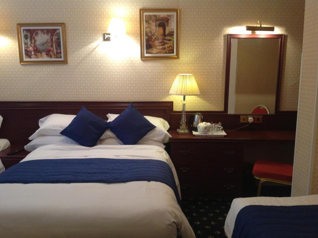 Hotel Avon 2*