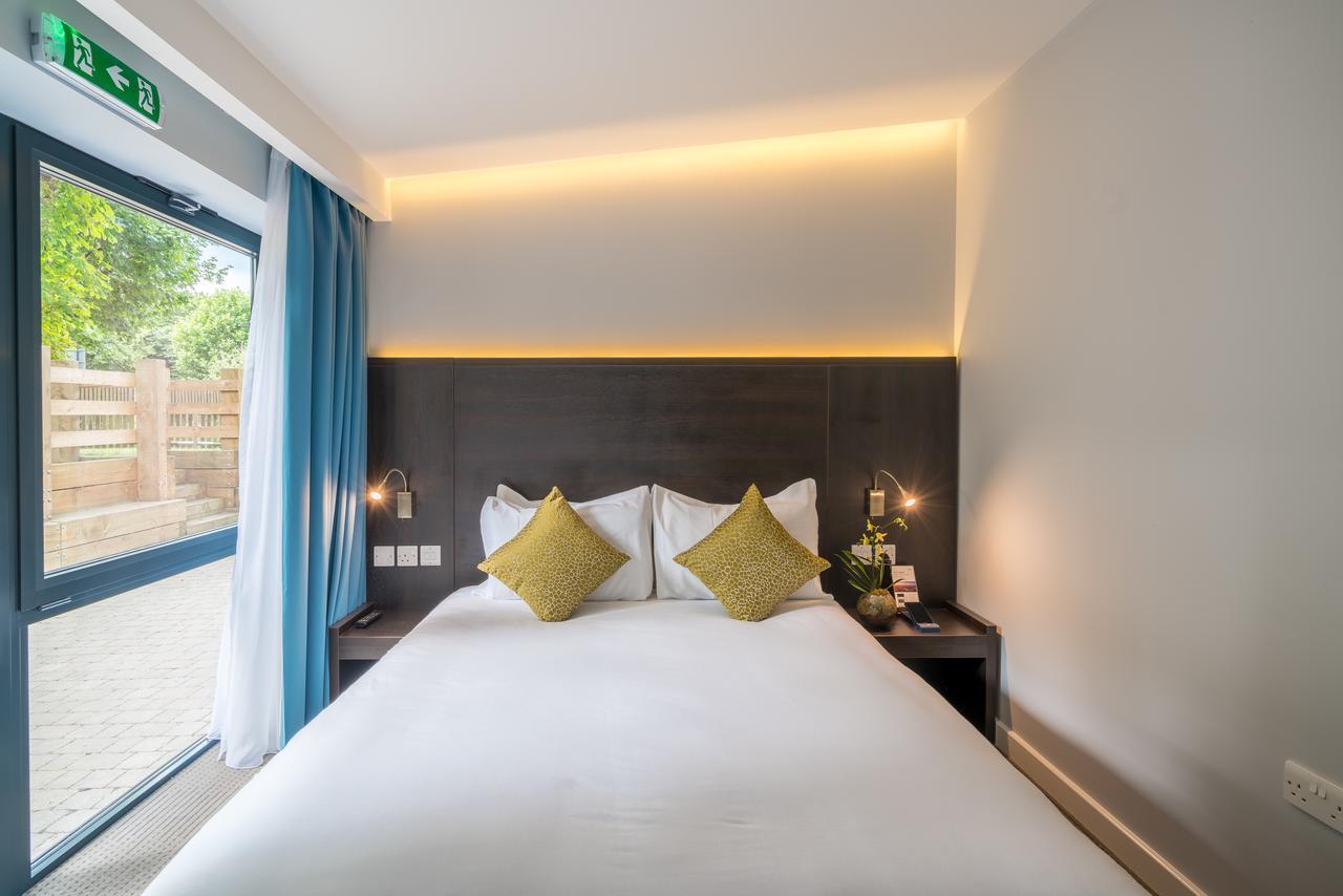 Pelican And Hotell 3*