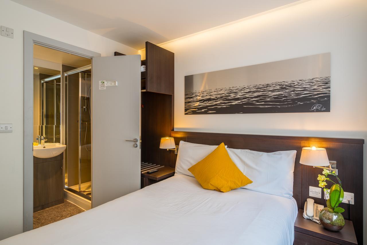 Pelican And Hotell 3*