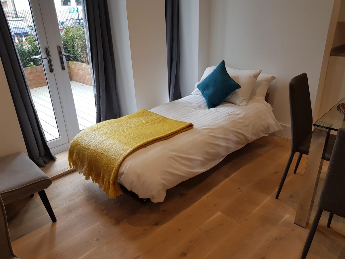Stunning Ealing Apartment London