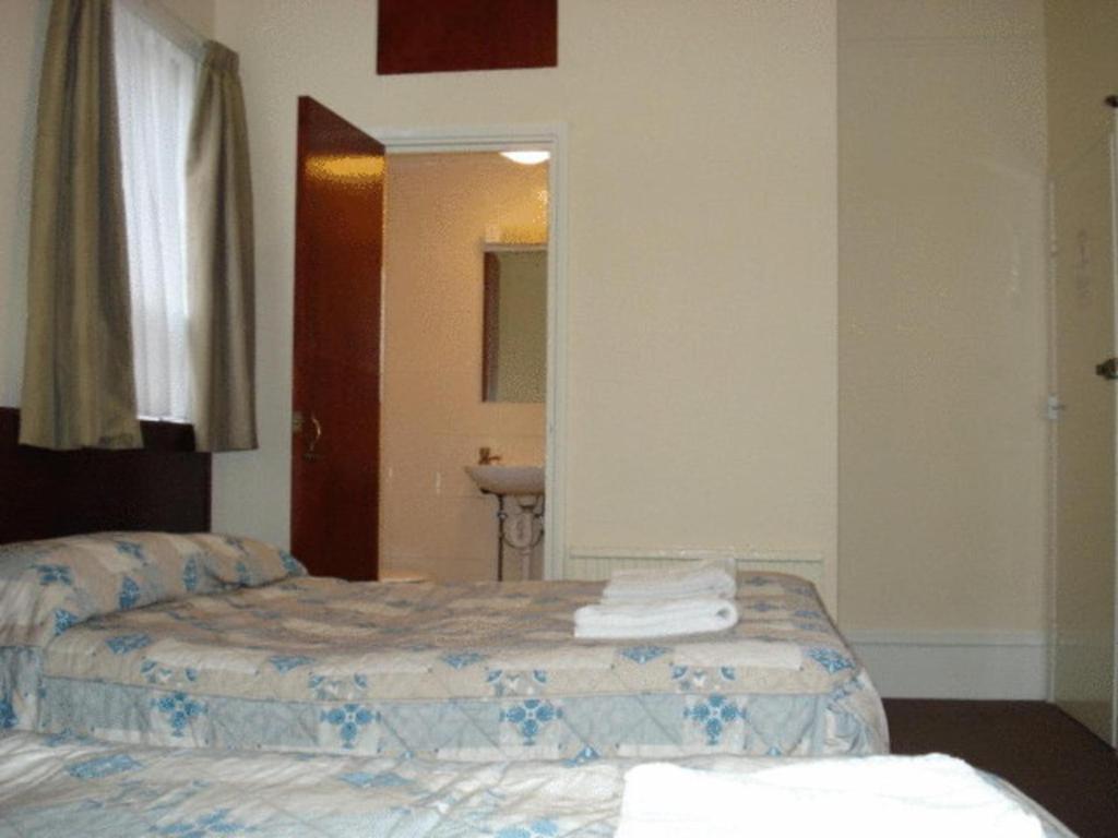 Bed & Breakfast Queens 2*