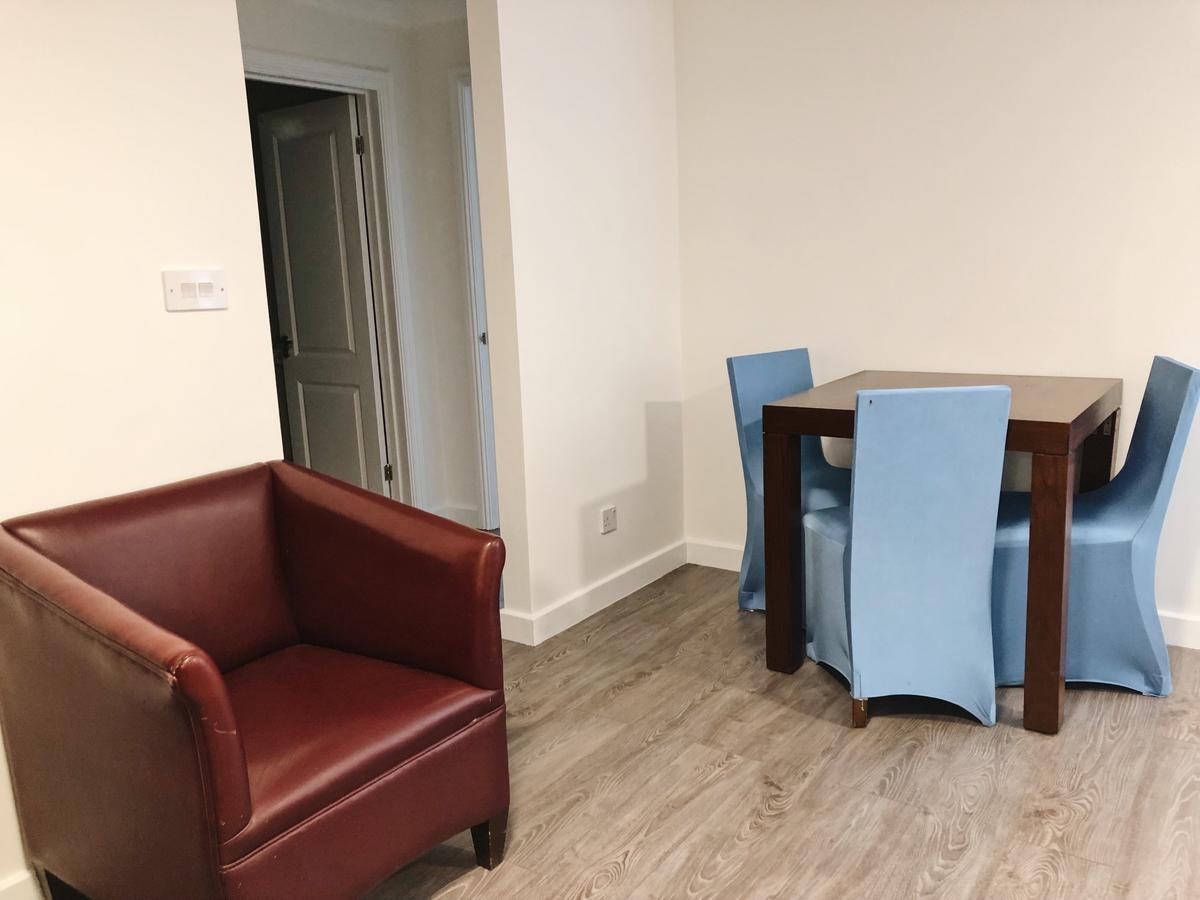 Kensington Apartment 3*