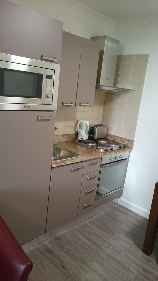 Kensington Apartment 3*