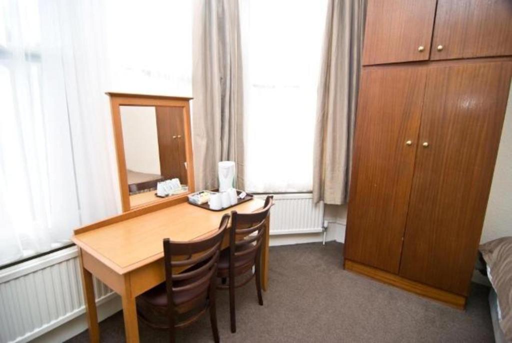 Queens Bed & Breakfast