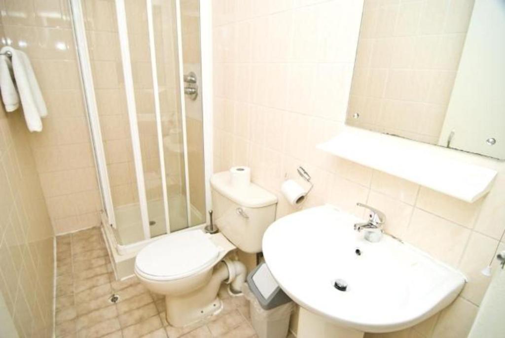 Queens Bed & Breakfast 2*