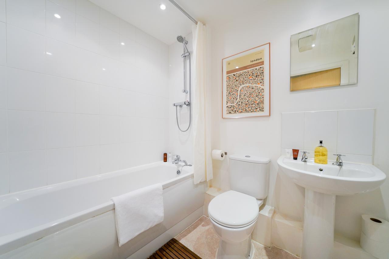 Modern Flat In A Great Location Lägenhet London