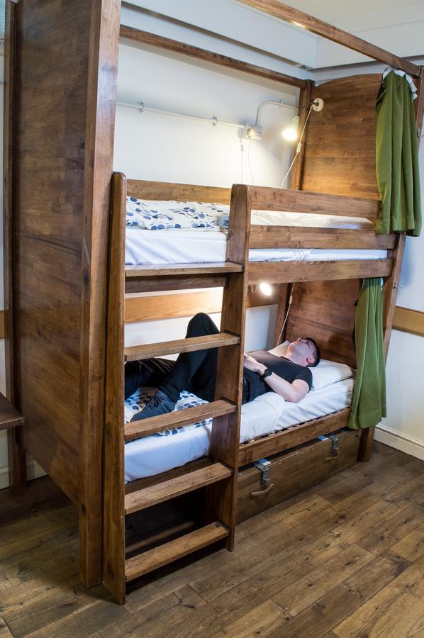Palmers Hillspring At Willesden Hostel London