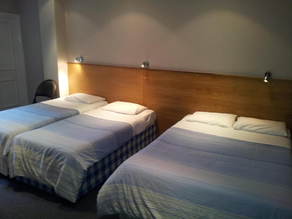 West Cromwell Hotell 2*