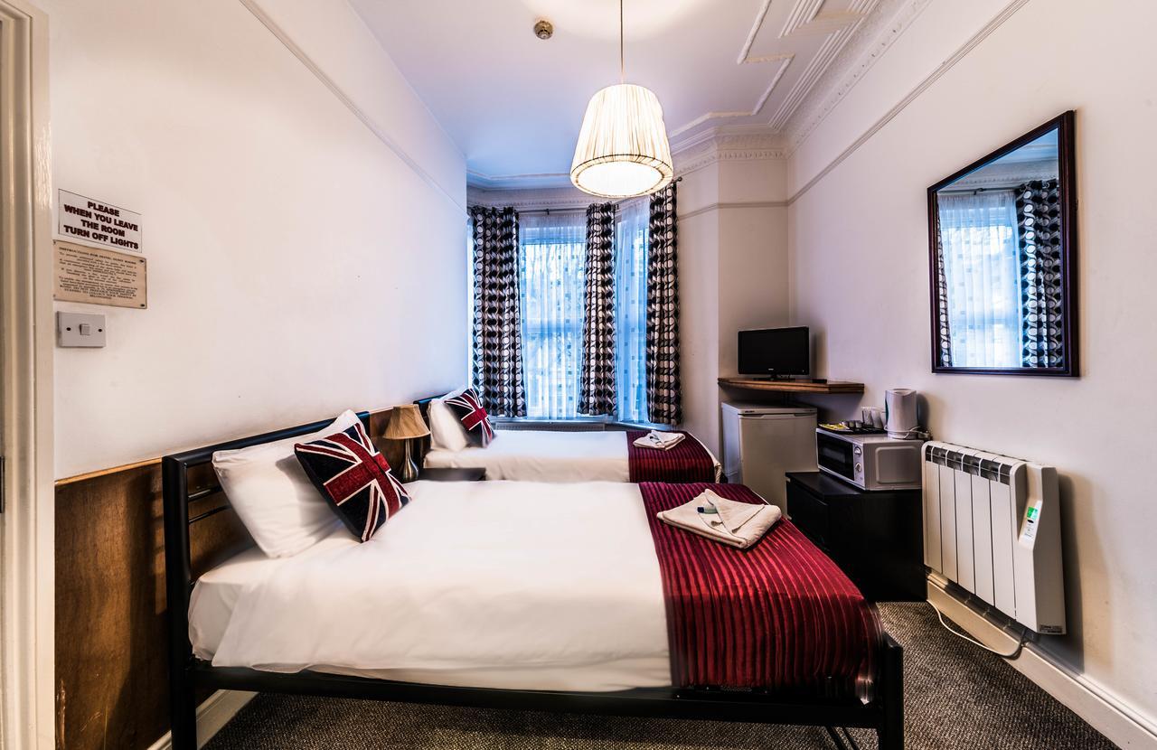 Saba Hotel 3*
