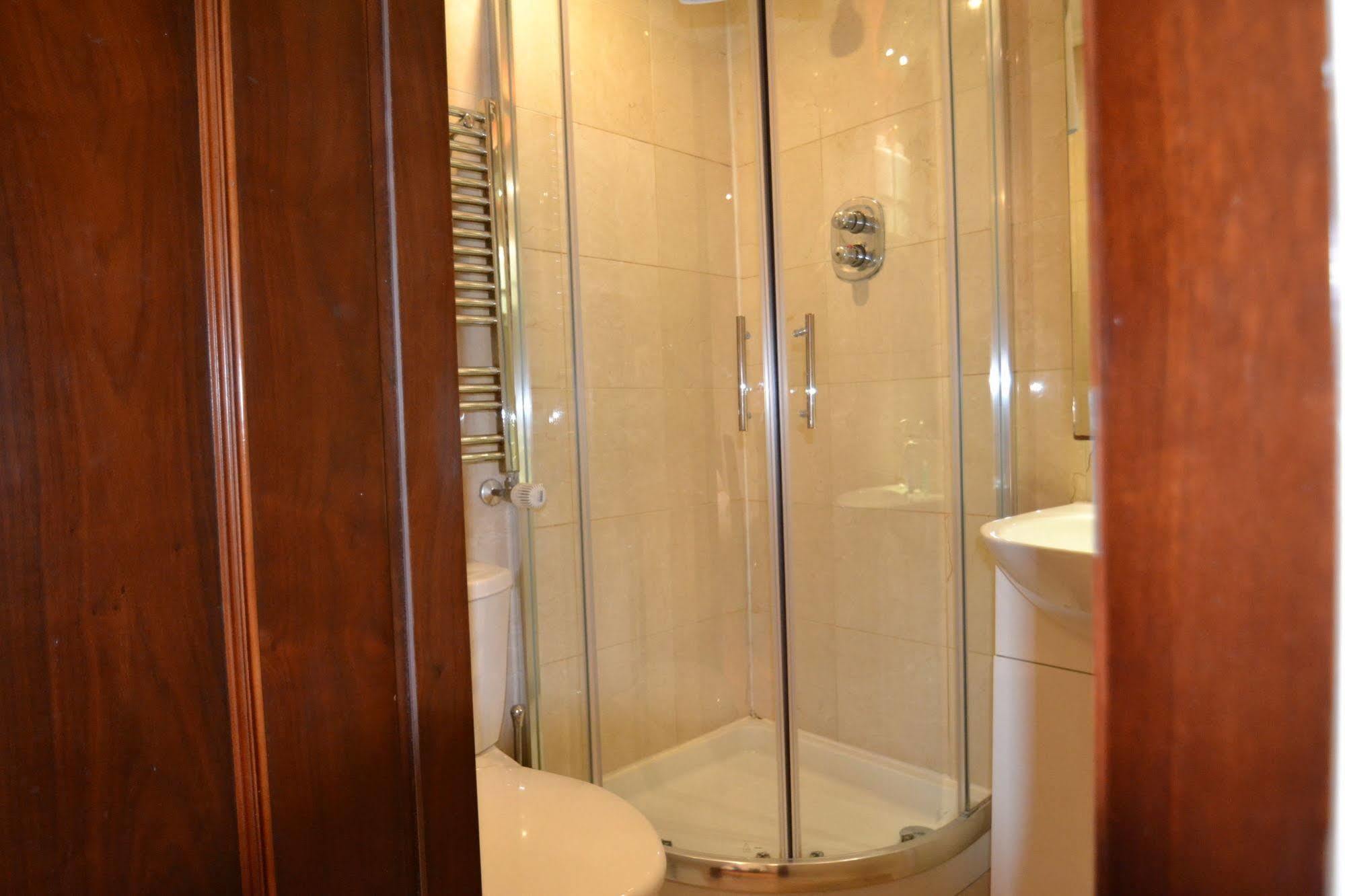 Apartment Hyde Park London