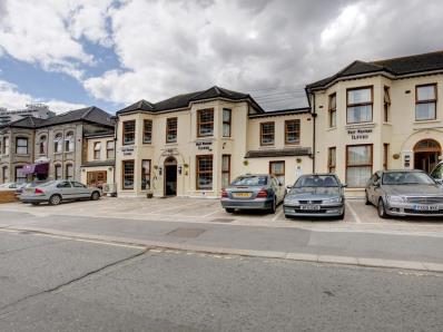 Western Ilford Hotel 3*