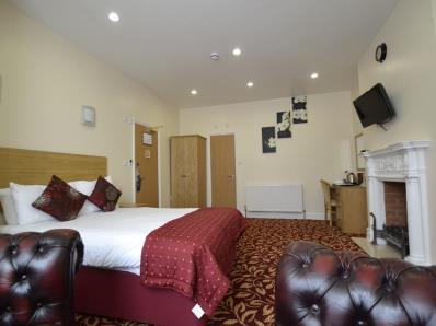 Western Ilford 3* London