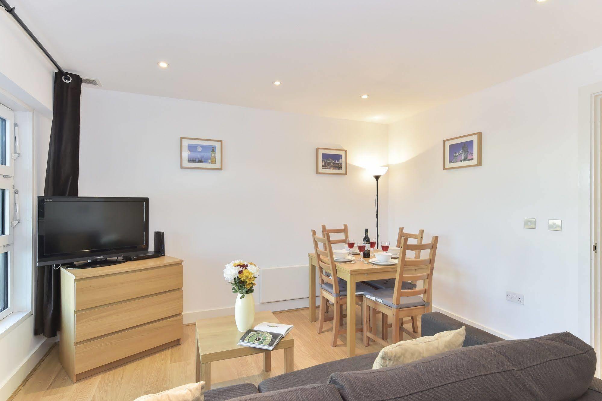 Lägenhet Beautiful 4-bedroom Flat In Bridge/borough! London