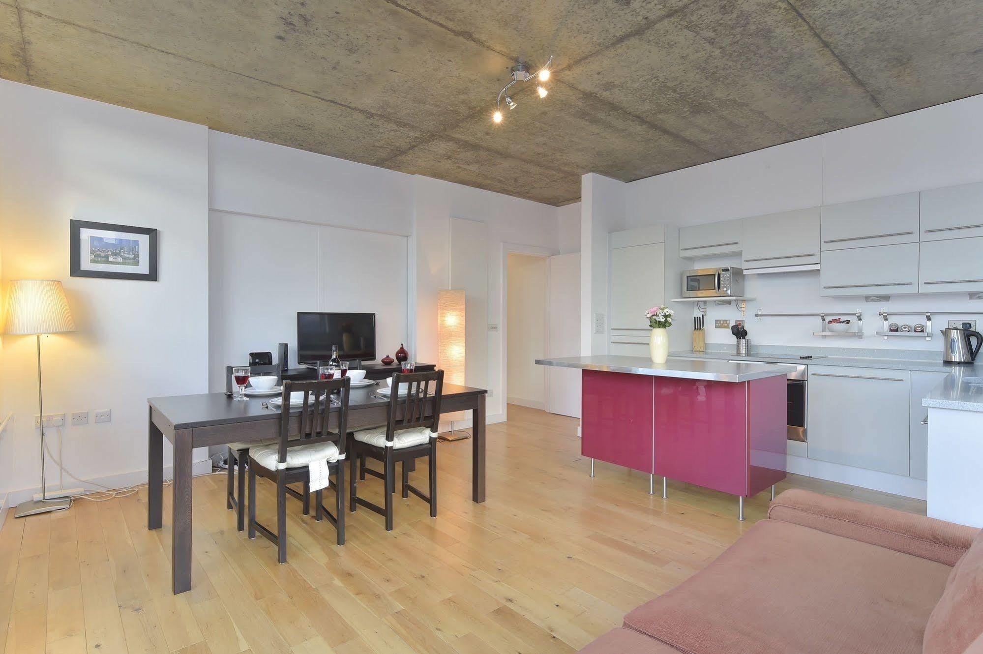 Beautiful 4-bedroom Flat In Bridge/borough! Apartment *