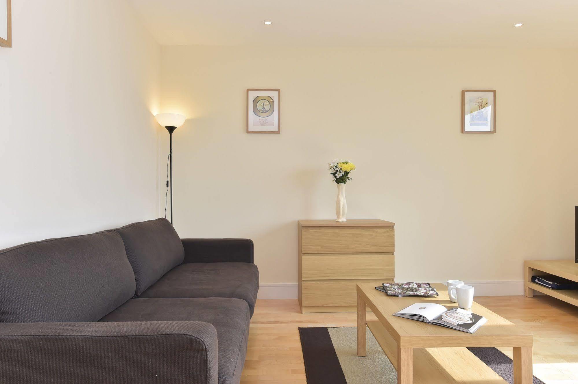 Beautiful 4-bedroom Flat In Bridge/borough! Lägenhet London