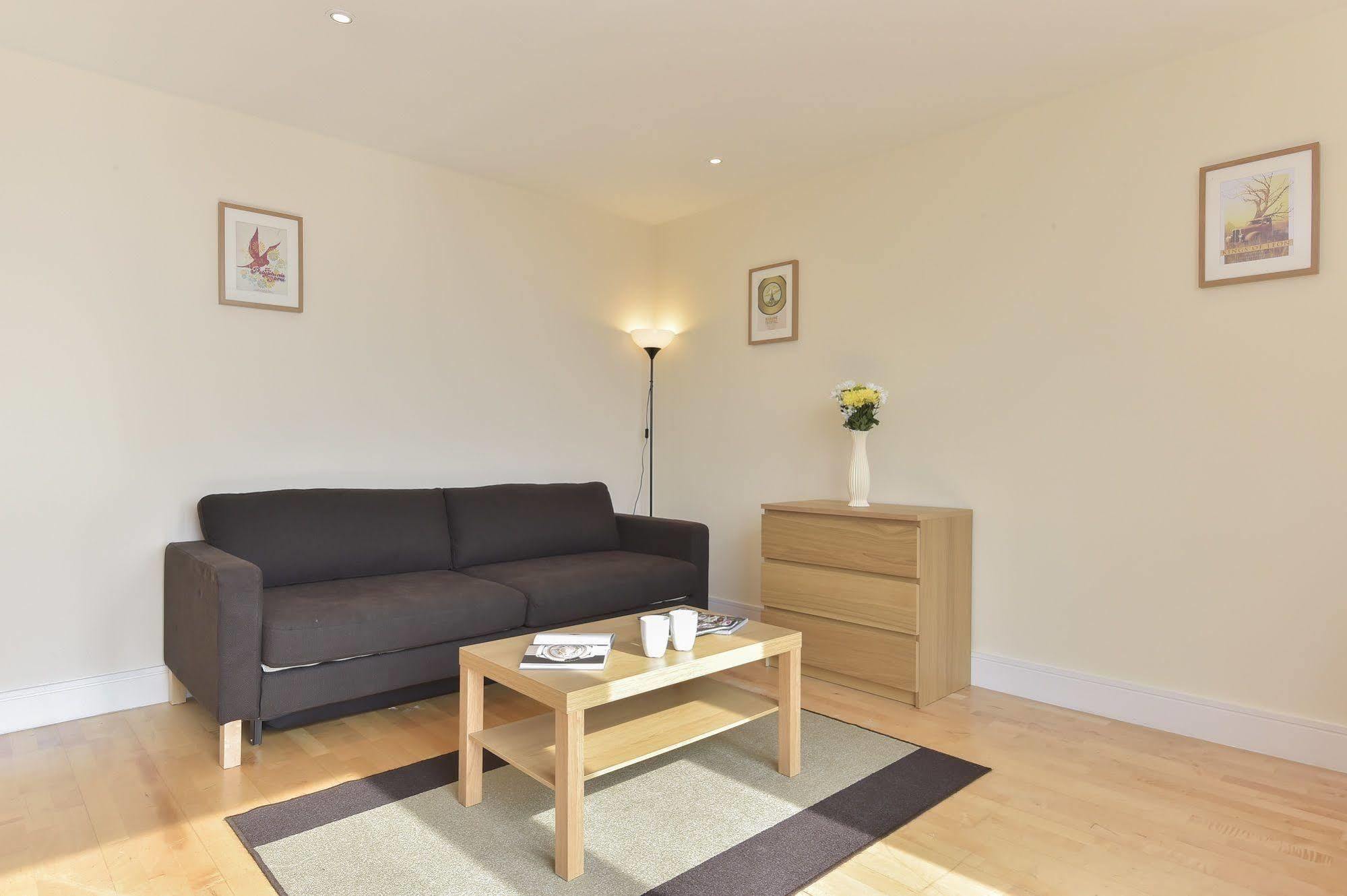 Beautiful 4-bedroom Flat In Bridge/borough! London
