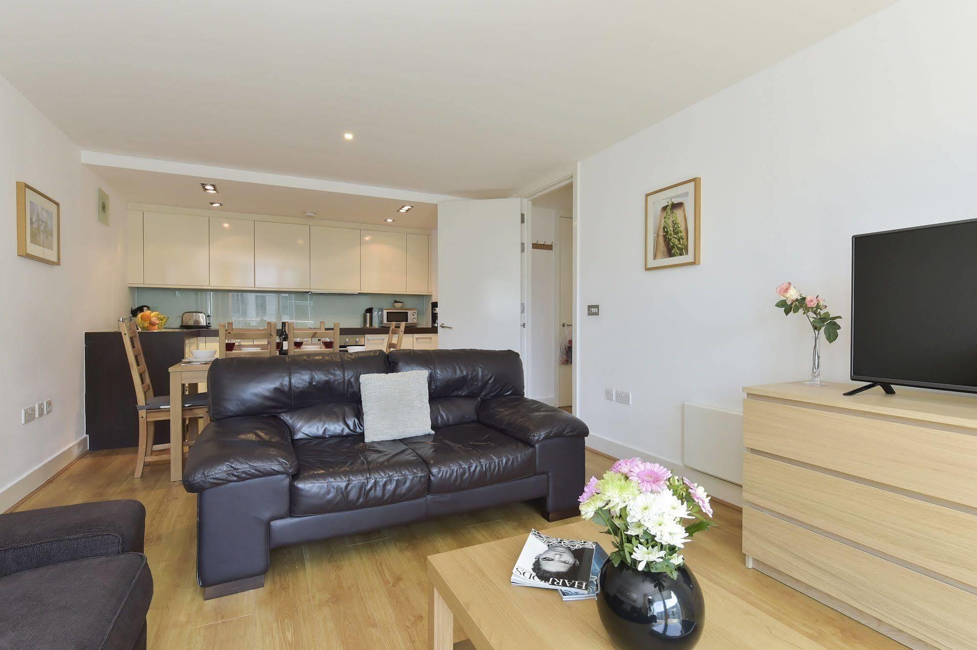 Beautiful 4-bedroom Flat In Bridge/borough! London
