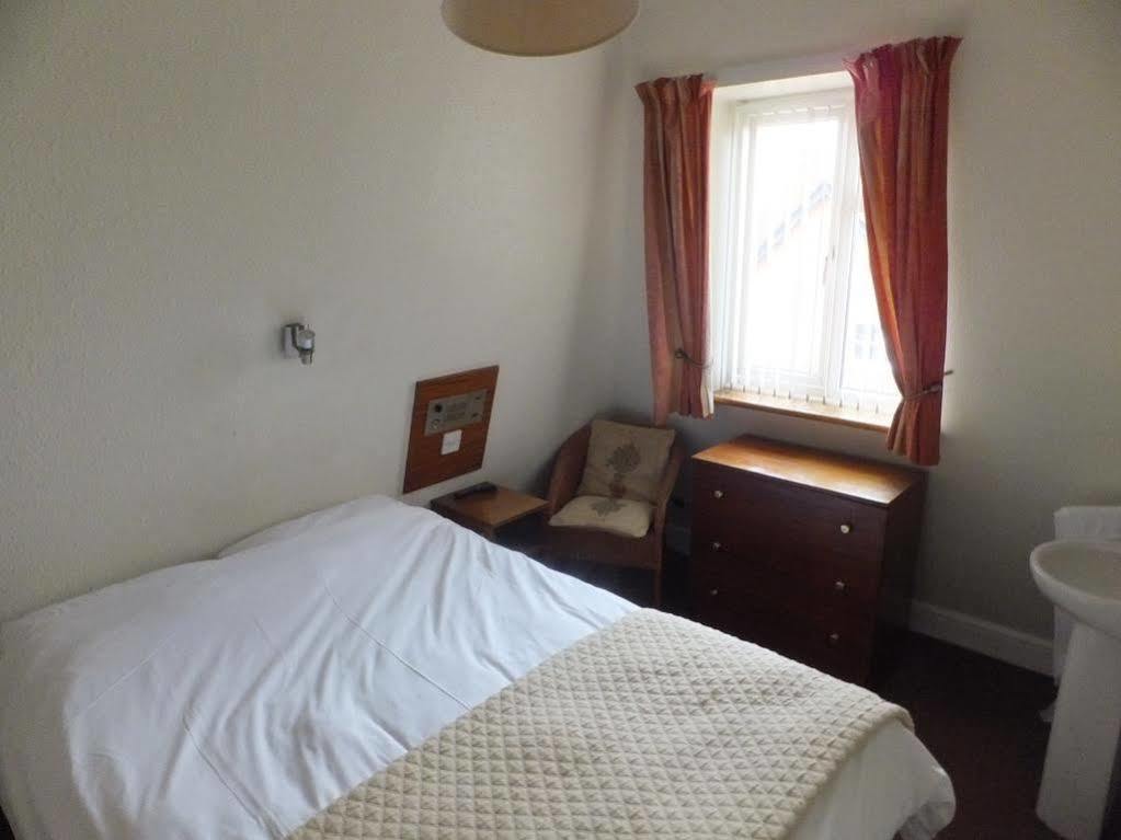 White 3* London