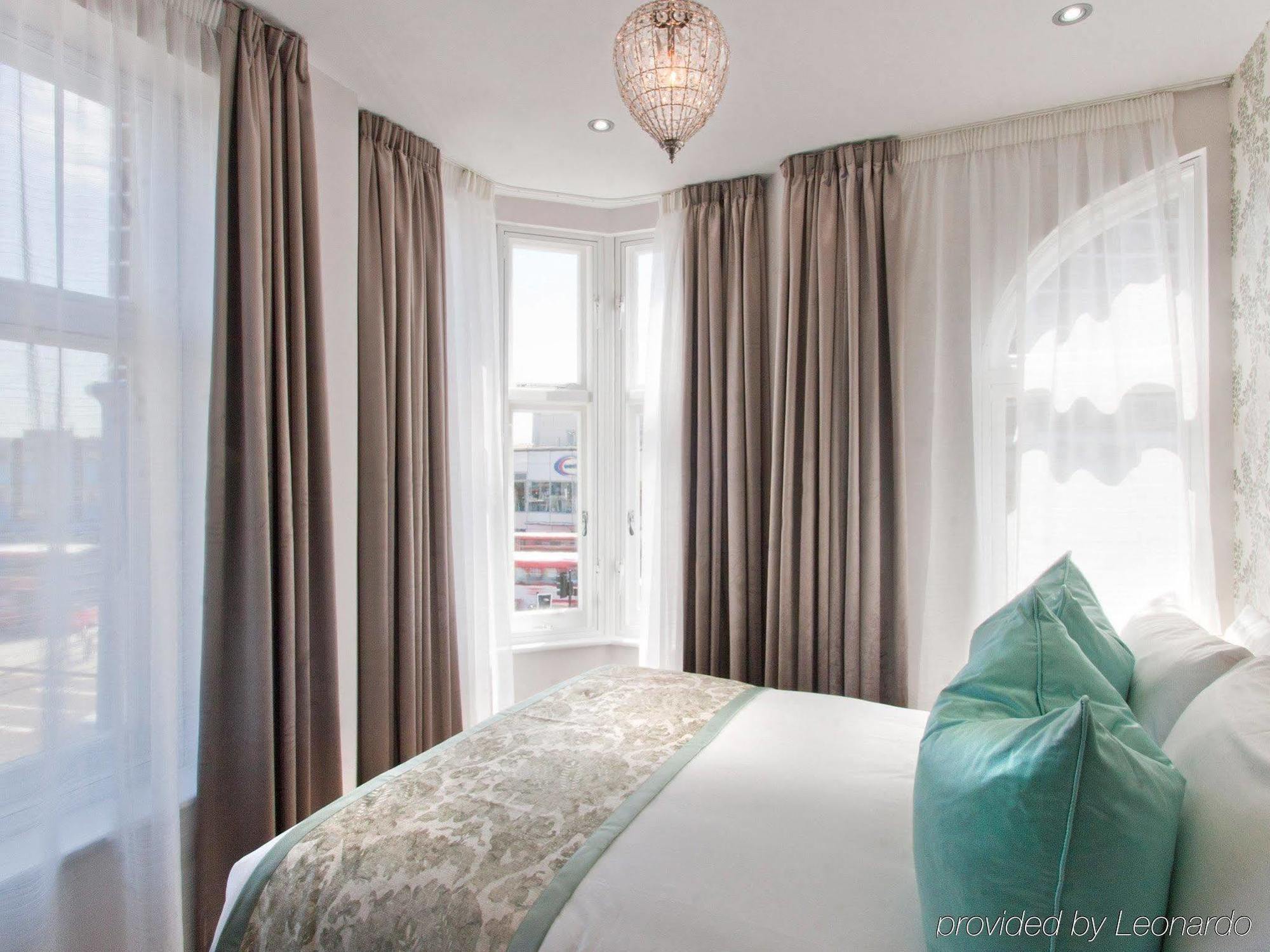 Hotel W12