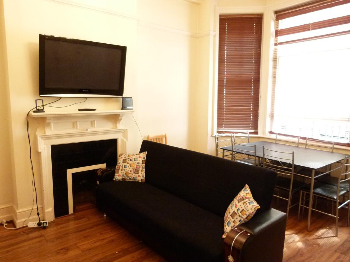Beautiful Family Barons Court Apartment *