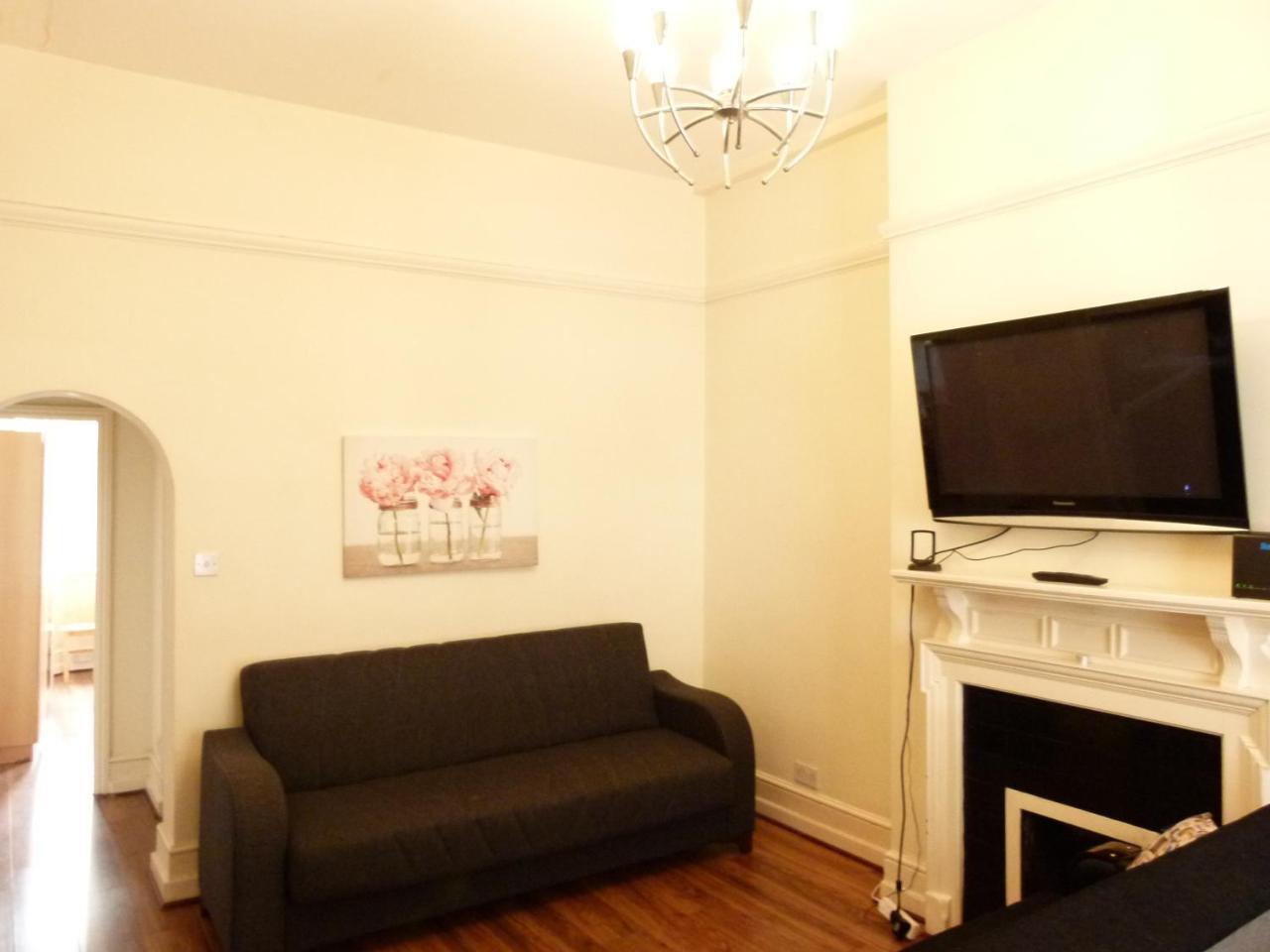 Beautiful Family Barons Court *