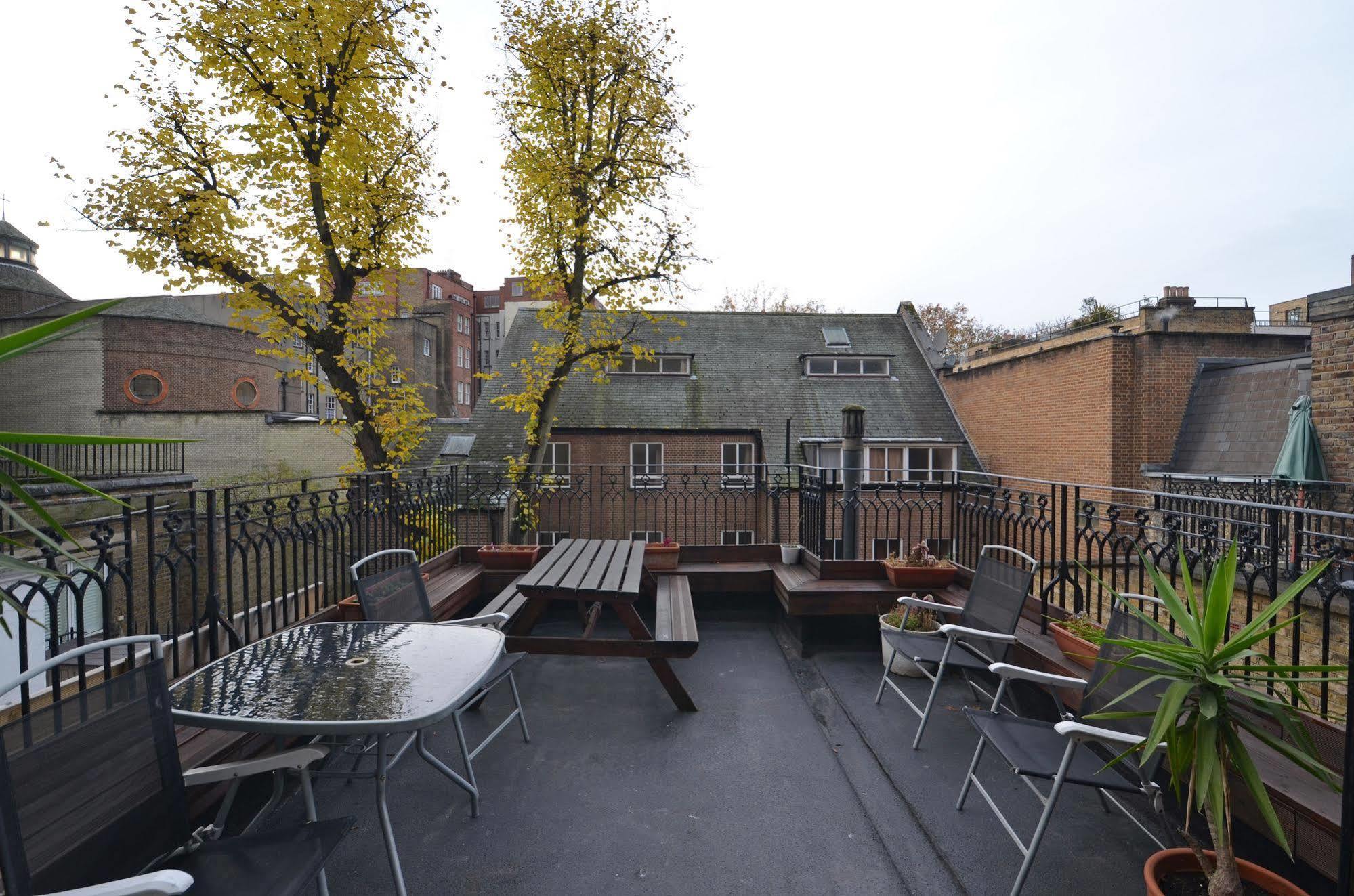 Hotell Parkwood 3*