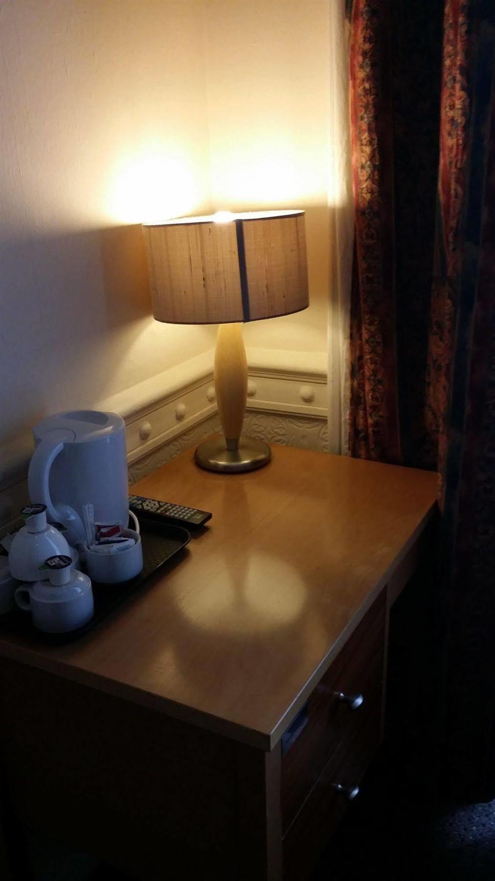 Hotell Palace Court London