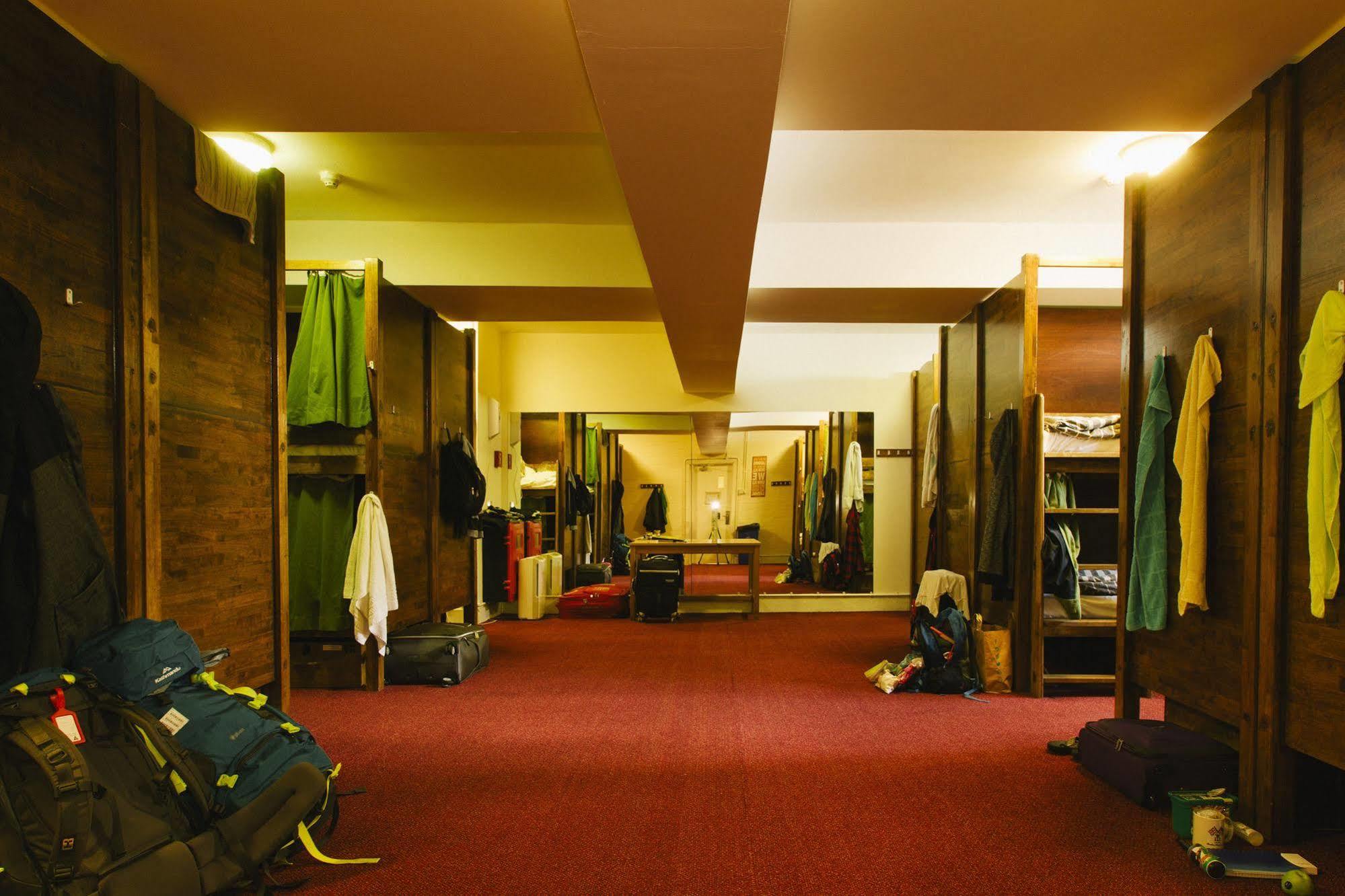 Palmers Hillspring At Willesden Hostel *