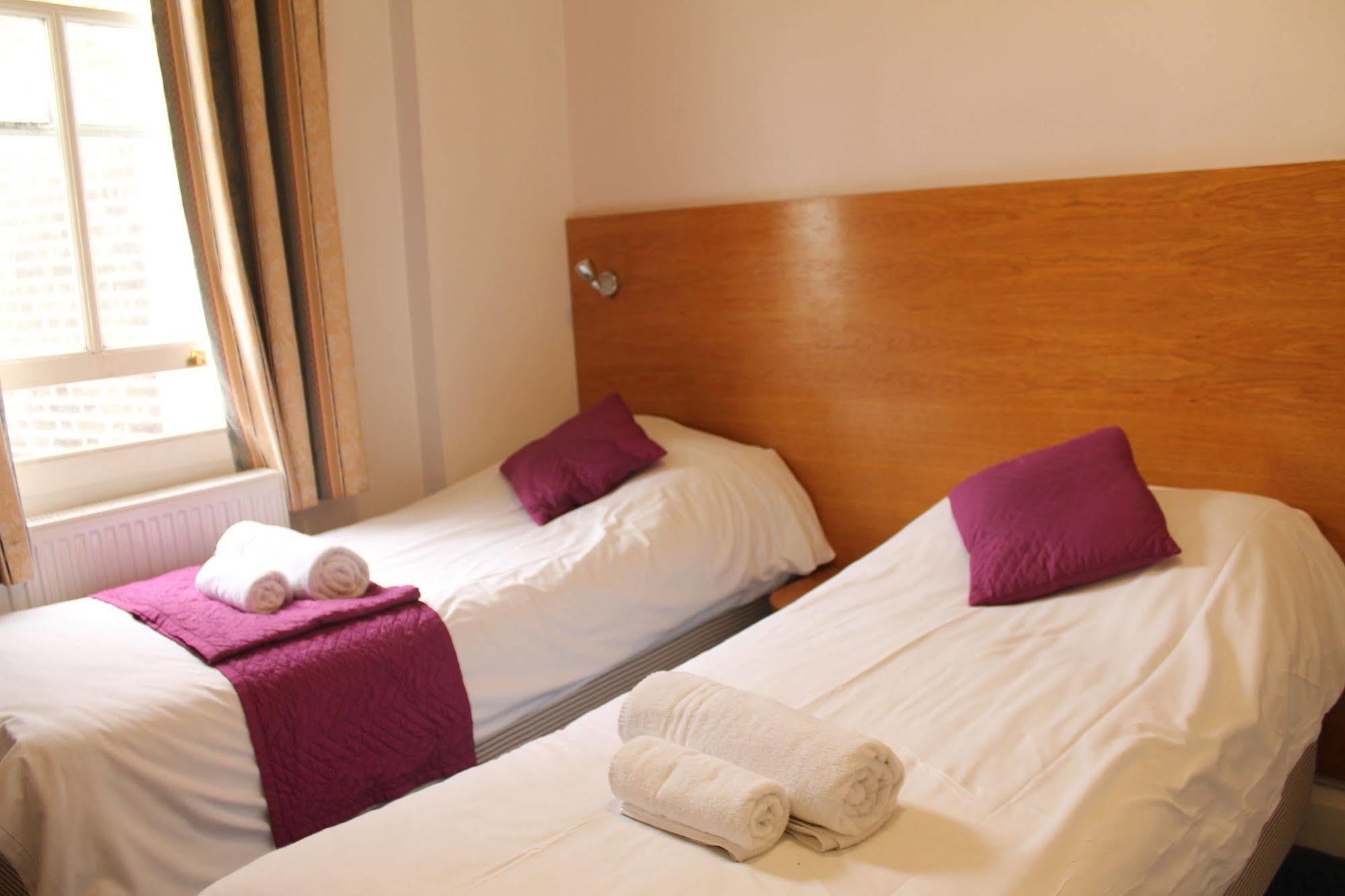 Oyo Bakers Hotel London Victoria Hotel 3*