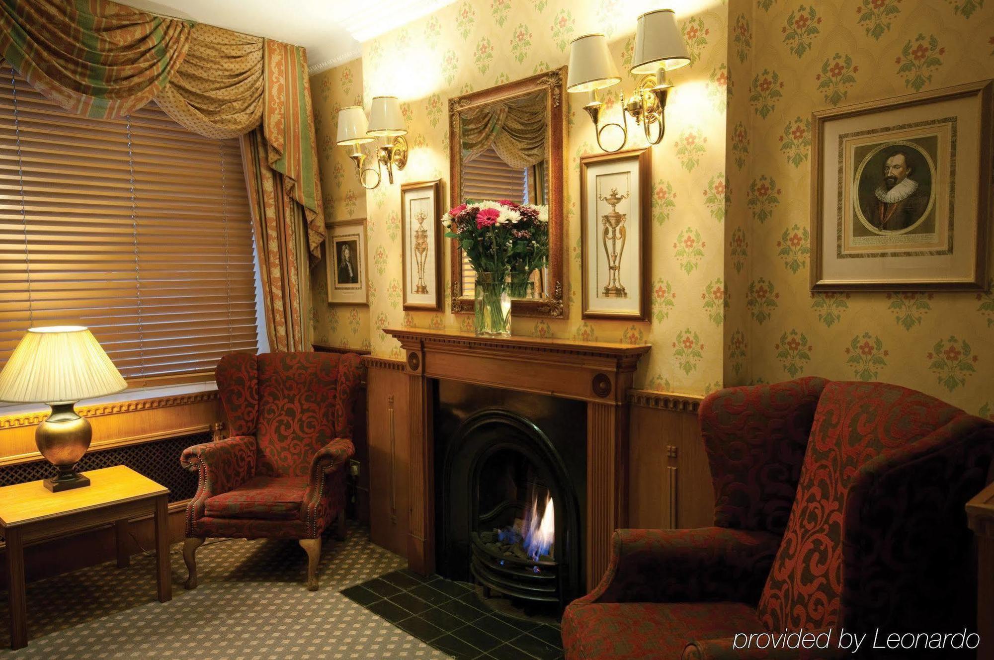 Hotel Phoenix 4*