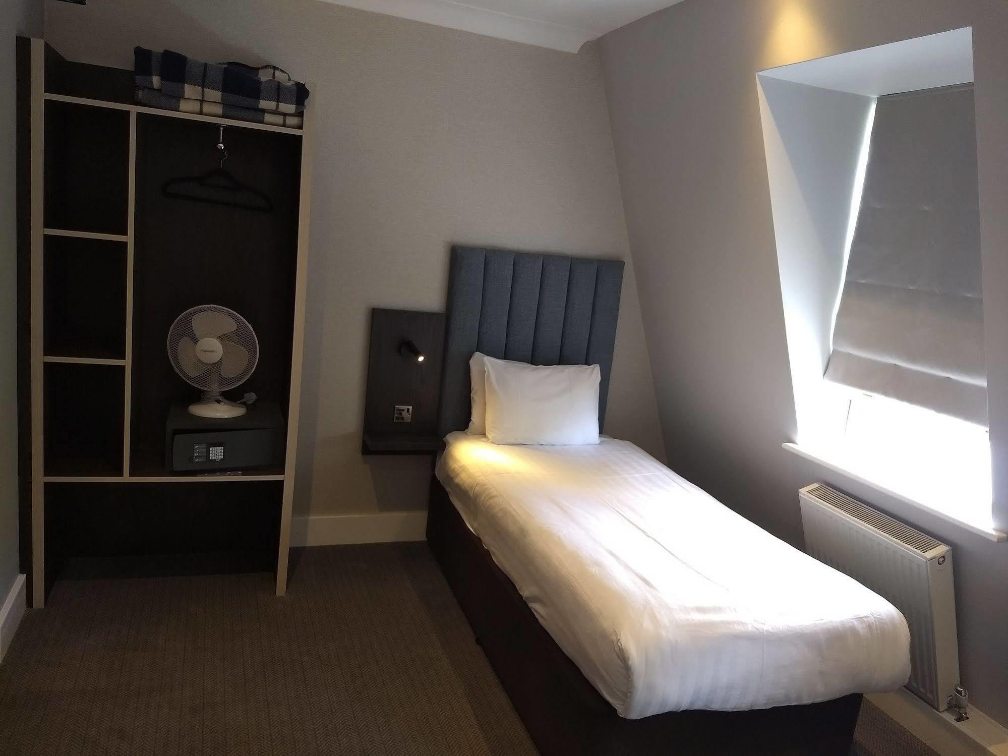 Hotell Garden Court London
