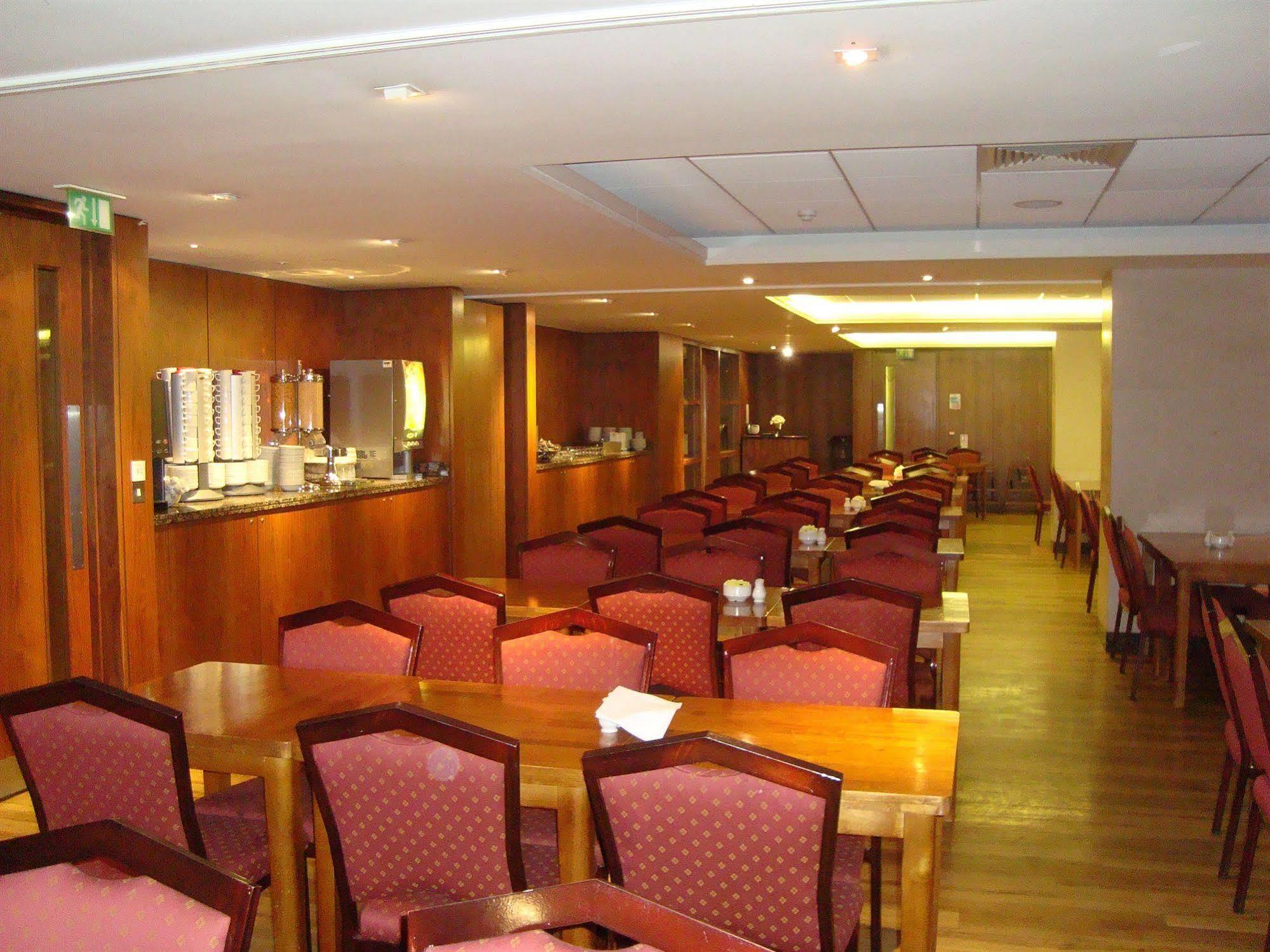 Hotel Central Park 3*