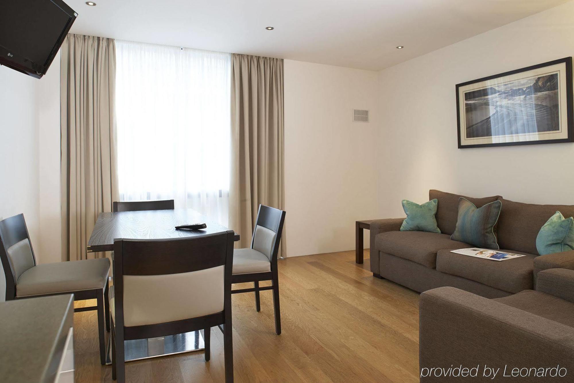 By Marriott Kensington 4*