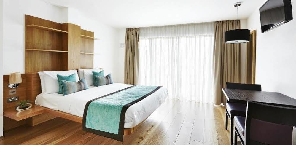 By Marriott Kensington