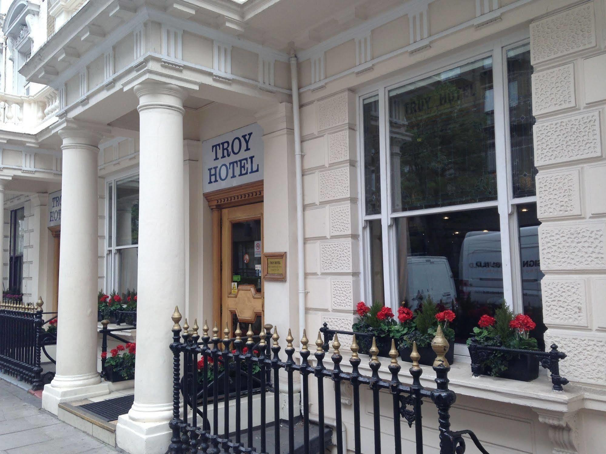 Troy Hotell 3*