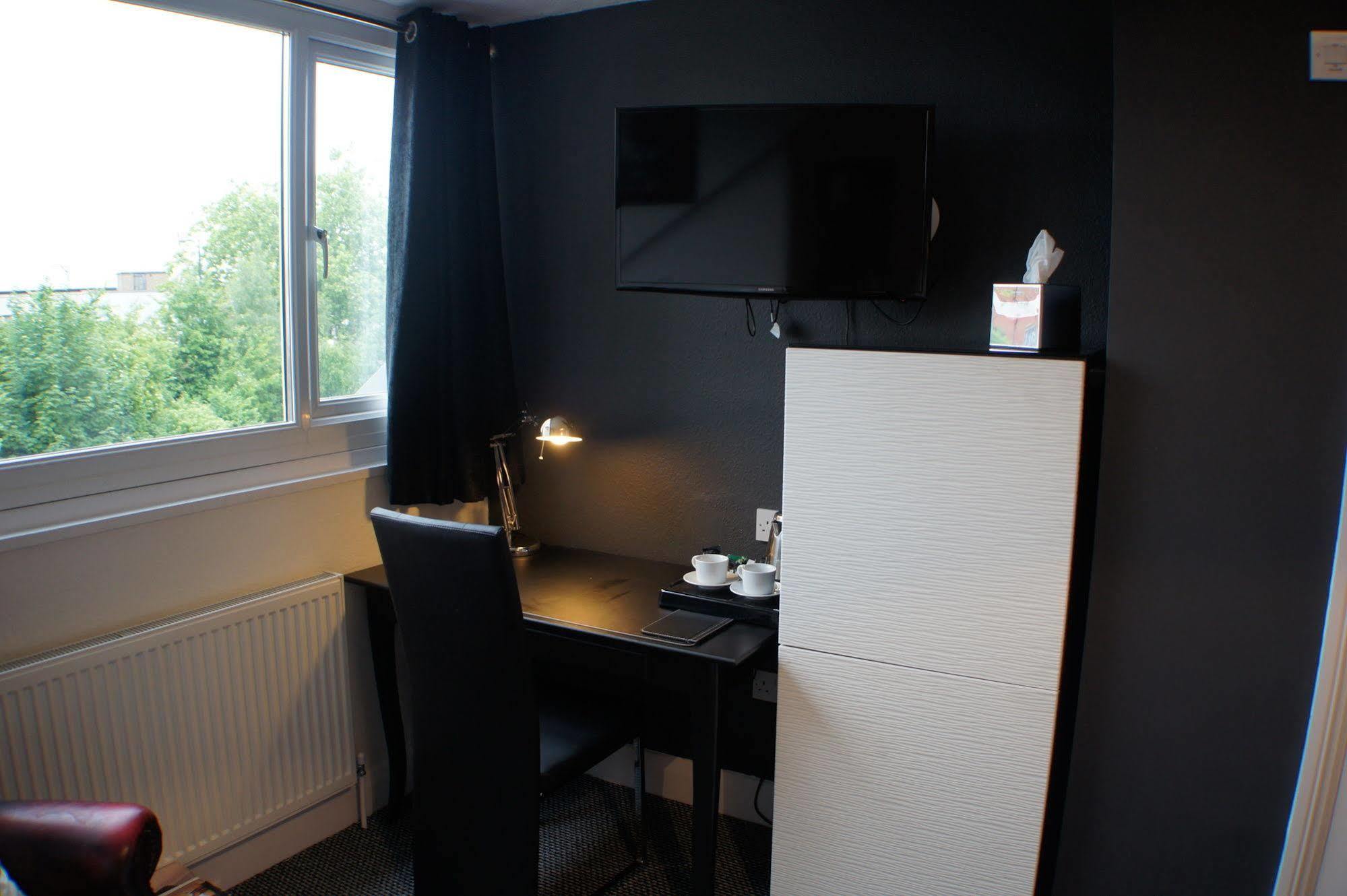 Grand Junction Arms 3*