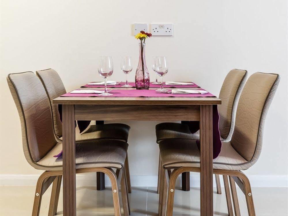 Commercial House Aparthotel 4*