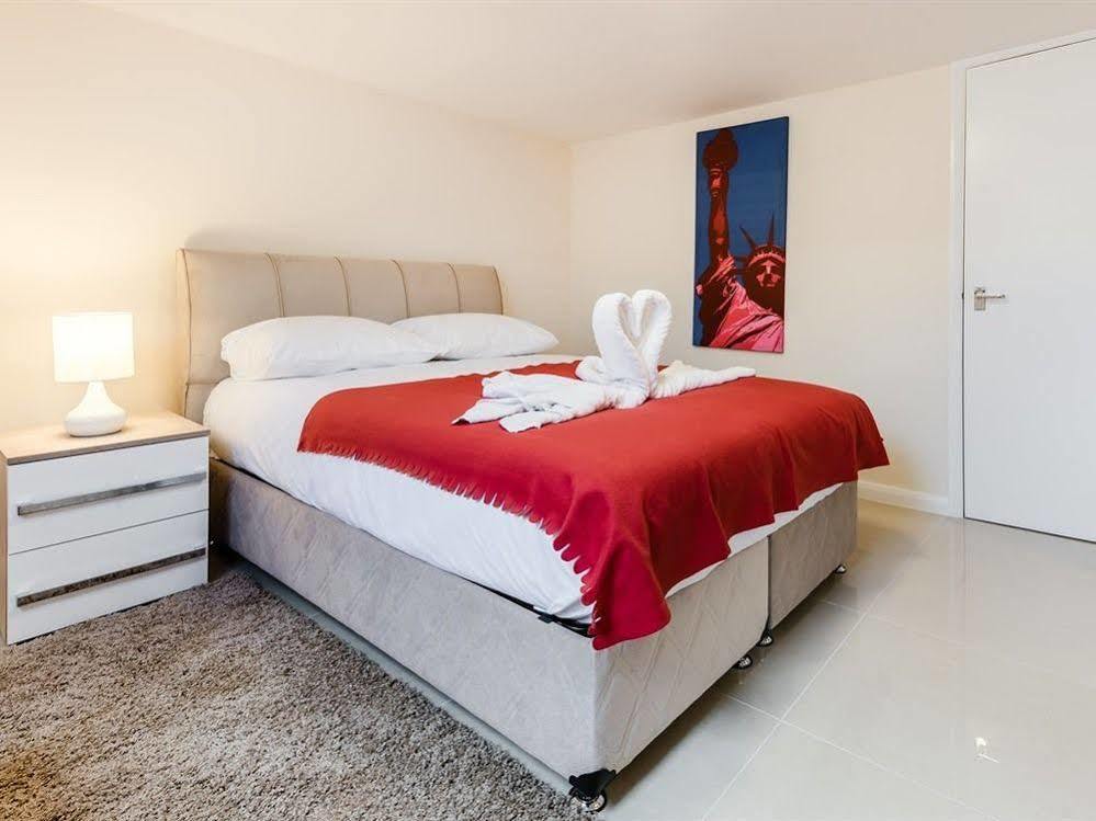 Aparthotel Commercial House 4*