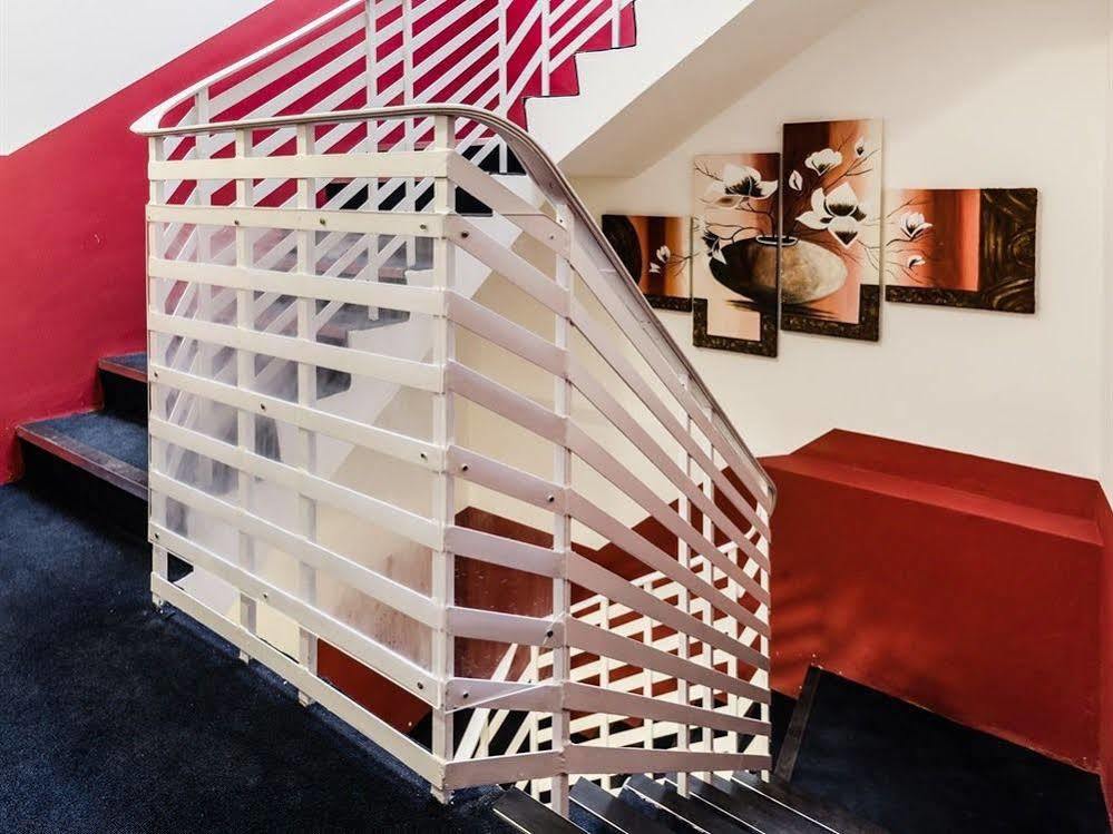 Commercial House Aparthotel London