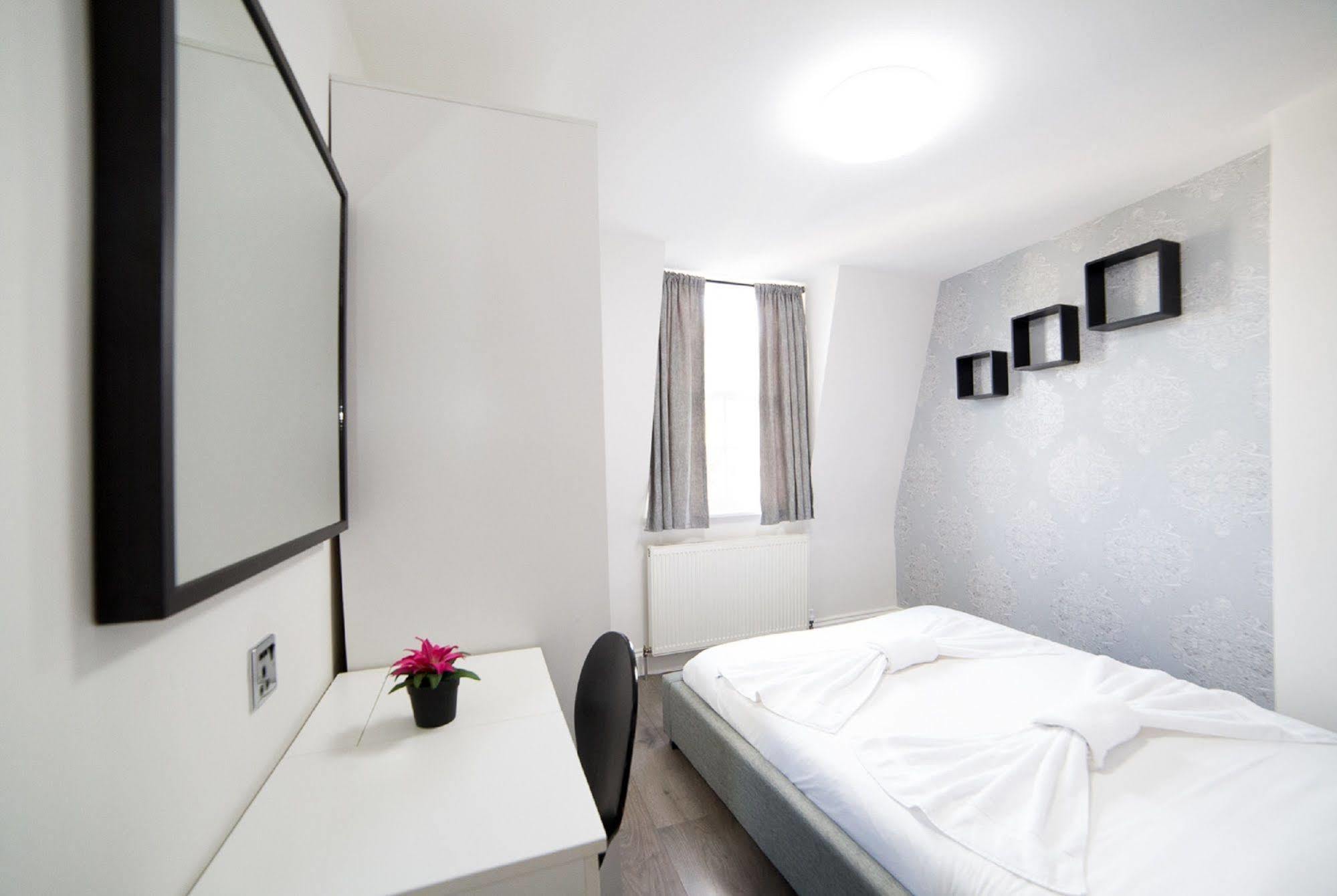 Imperial Court Apartment *