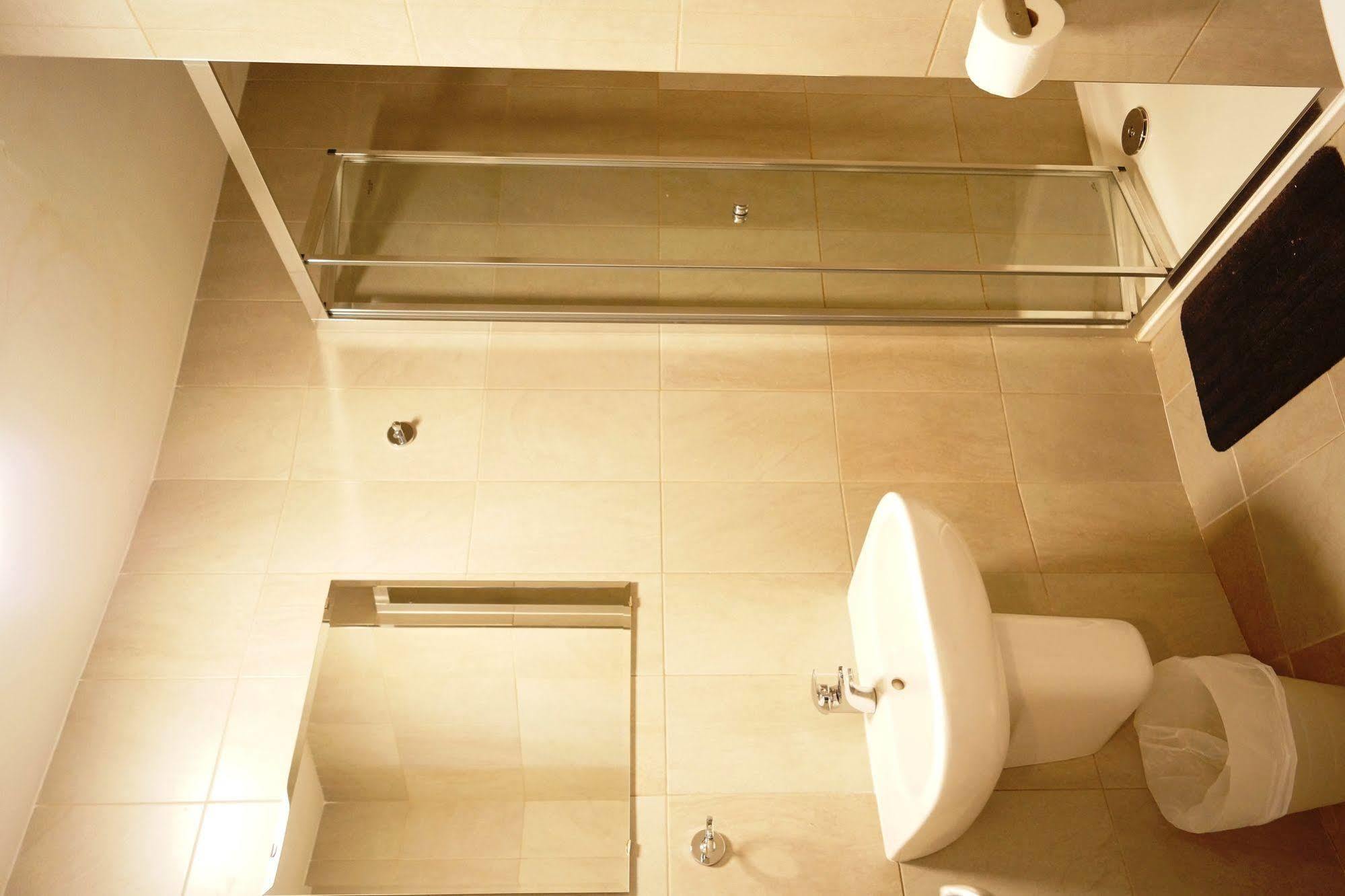 Comfotel Prpl Bed & Breakfast London