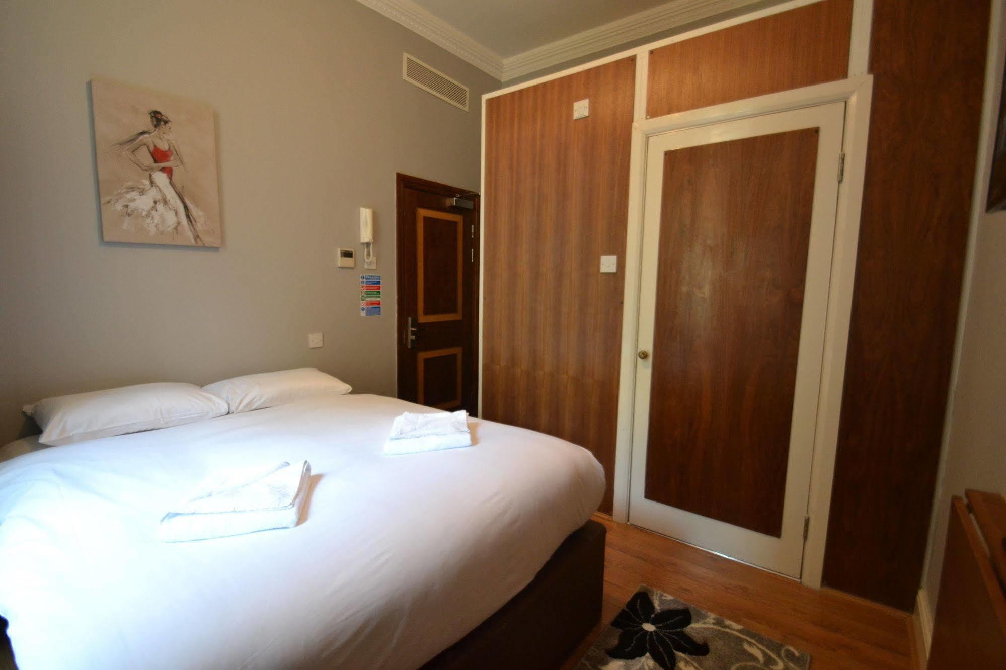 Apartment Hyde Park