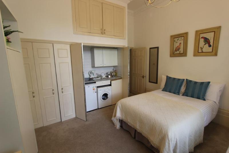Hotell In Serviced Queensway 3*