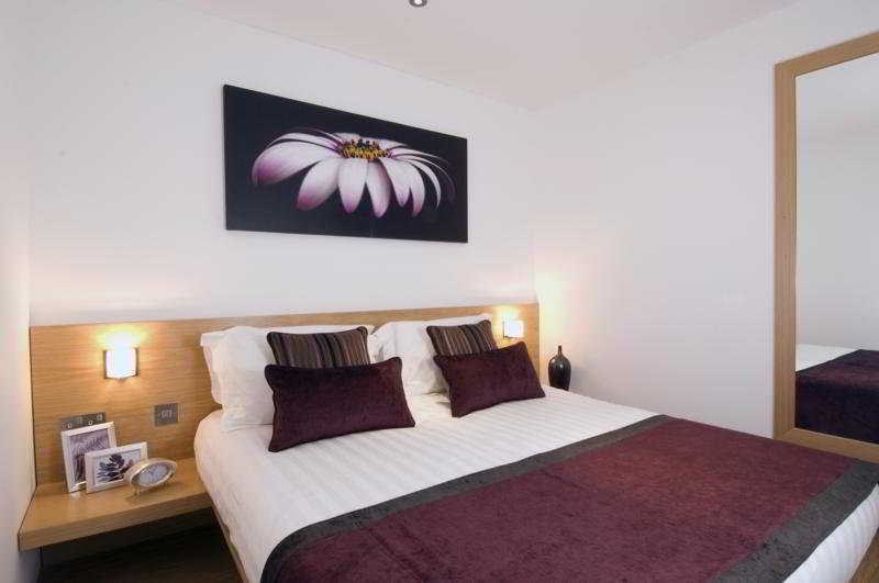 By Marriott Kensington Hotel 4*