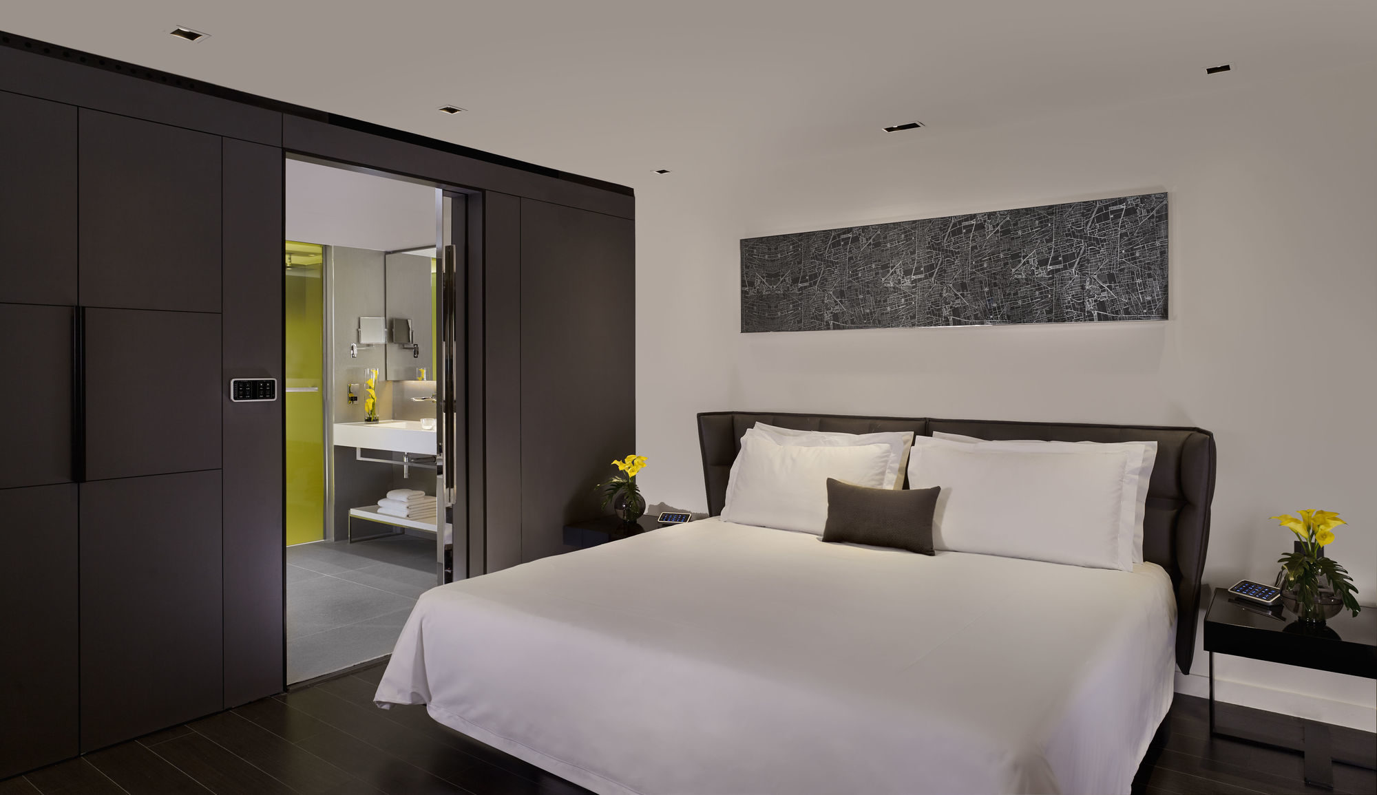Plaza On The River 5*