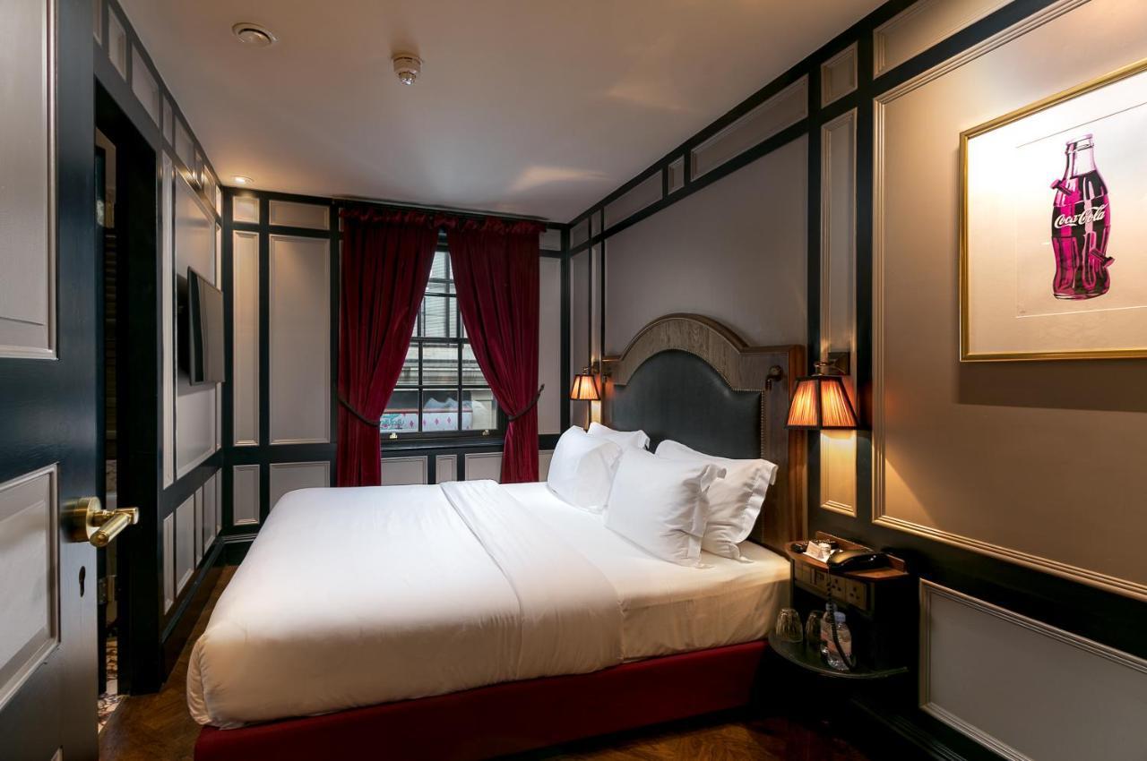 Mimi's Soho Hotel 4*