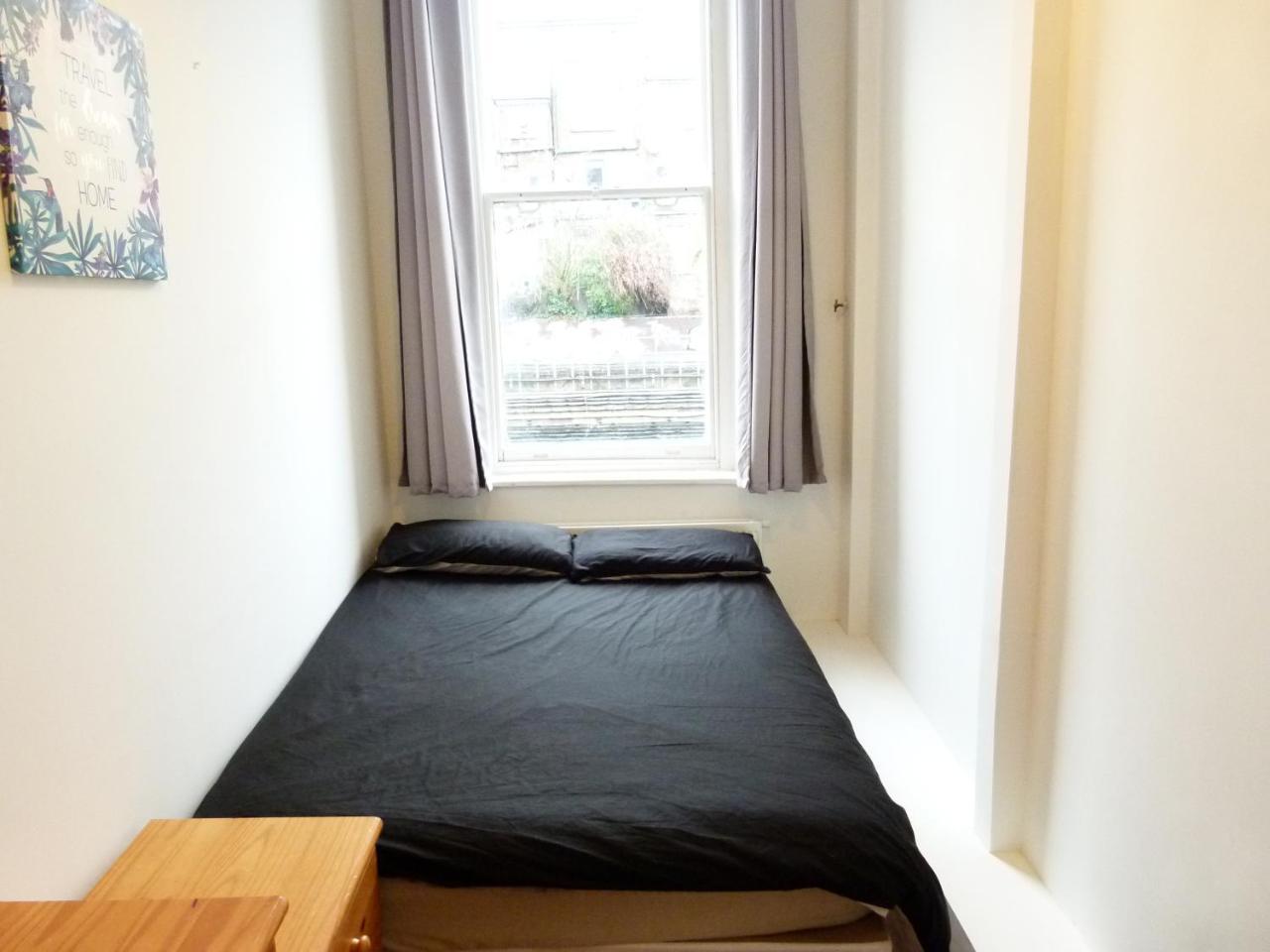 Beautiful Family Barons Court * London