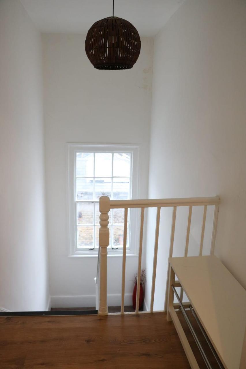 Victoria Style Flat Near Victoria Station Privat bolig *