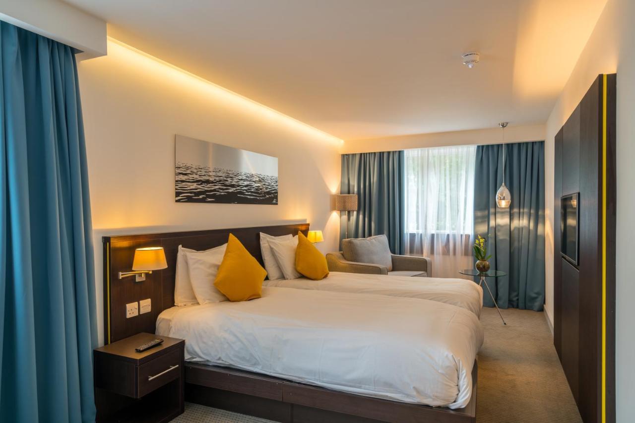 Pelican And Hotell