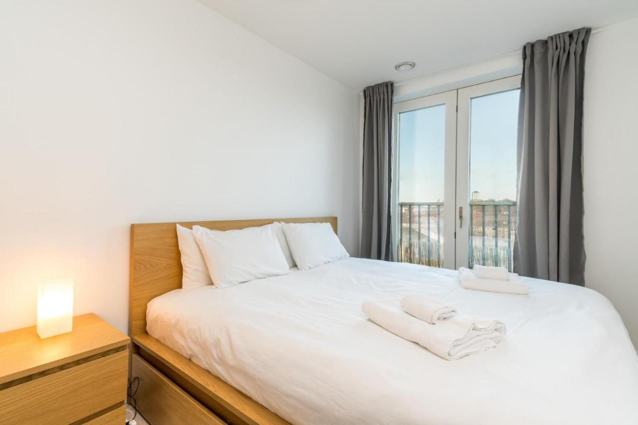 New 2bd Flat 4mins To Excel Centre Fast City Links Lägenhet *